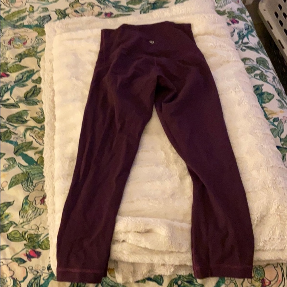 Cropped lulu lemon leggings